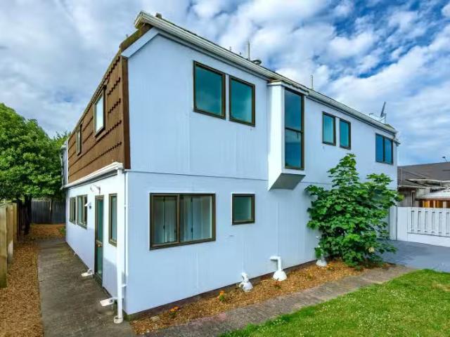 House for sale in Saint Albans, Canterbury