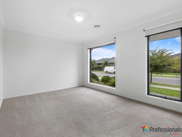 Apartment for rent in Beveridge, Victoria