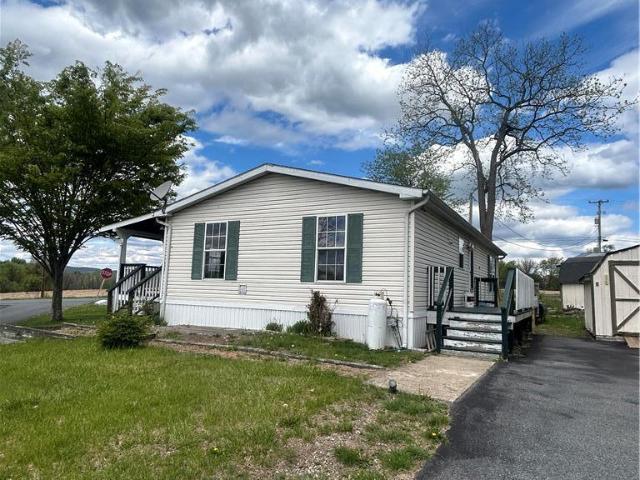 House for sale in Mount Bethel, Pennsylvania
