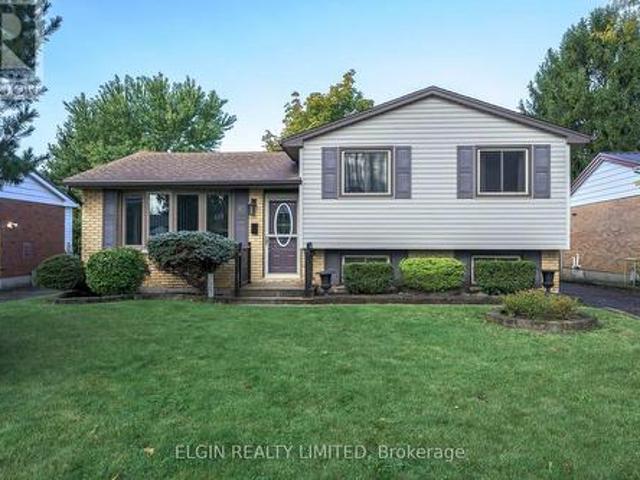 House for sale in St. Thomas, Southwestern Ontario
