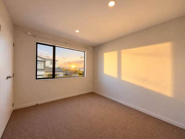 Townhouse for sale in Ōrewa, Hibiscus and Bays