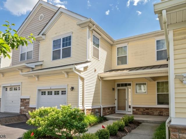 Townhouse for sale in Allamuchy, New Jersey