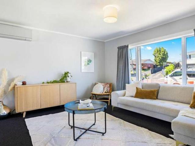House for sale in Kelston, Whau