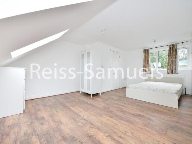 House for rent in Millwall, Greater London