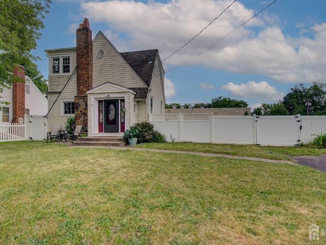 House for sale in Cliffwood, New Jersey