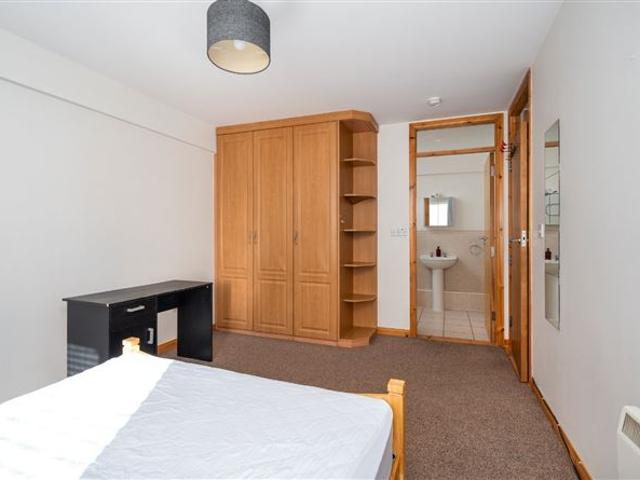 Apartment for sale in Longford