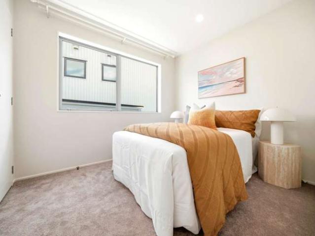 Townhouse for sale in Paremoremo