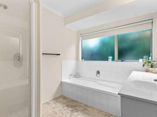 House for sale in Beachlands