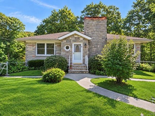 House for sale in Putnam Valley, New York