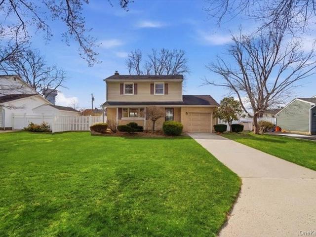 House for sale in Huntington, New York