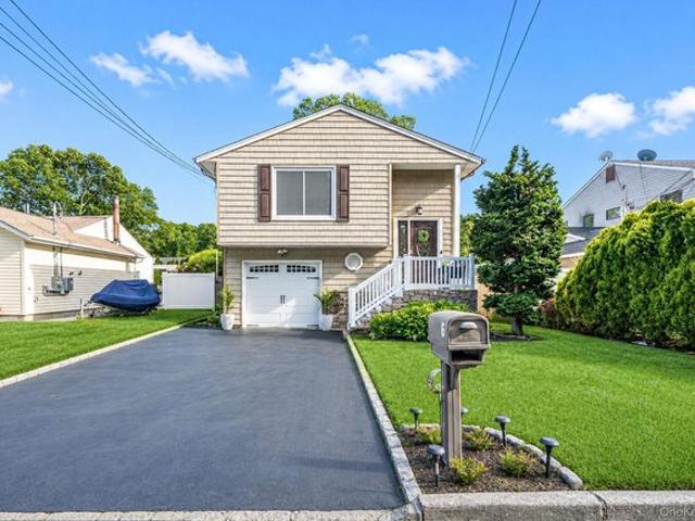 House for sale in Centereach, New York