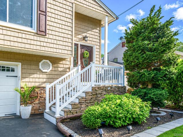 House for sale in Centereach, New York