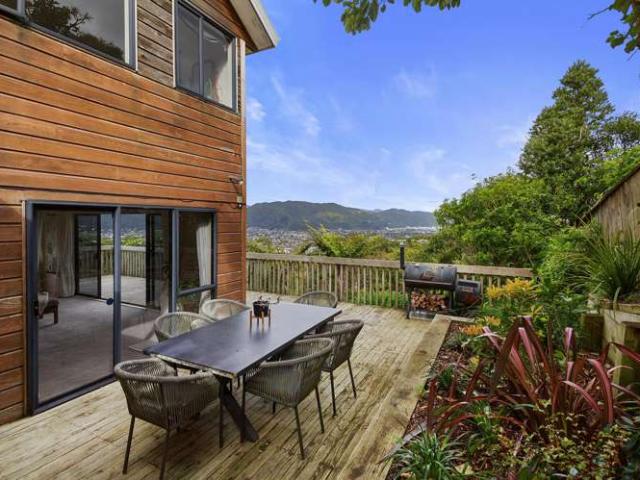 House for sale in Days Bay, Wellington