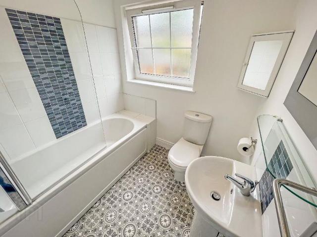 Townhouse for rent in Ballymacash, Lisburn