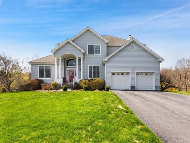 House for sale in Baldwin Place, New York