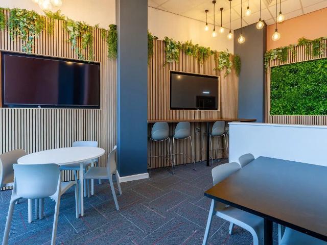 Room for rent in West Hoe, Mount Wise