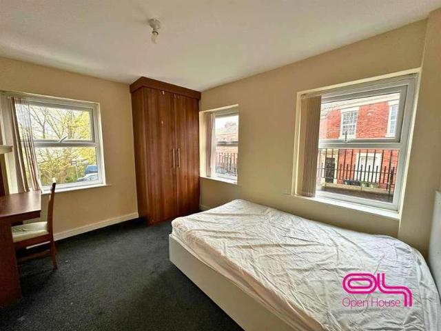 Flat for sale in Avenham, Higher Bartle