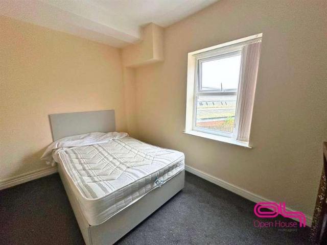 Flat for sale in Avenham, Higher Bartle