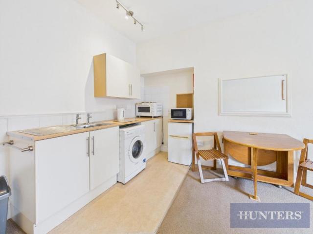 Flat for sale in South Cliff, Kepwick