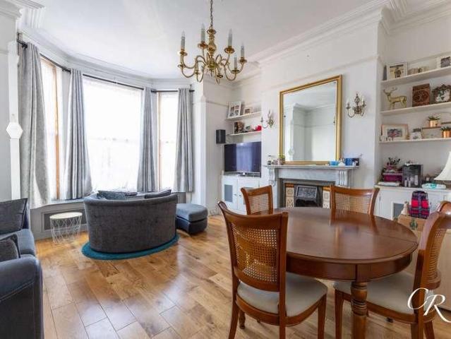 Flat for sale in Ewens Farm, Golden Valley