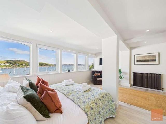 Flat for sale in Falmouth, Cornwall