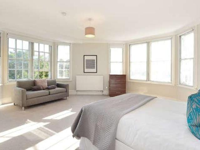 Apartment for rent in St. John's Wood, Greater London