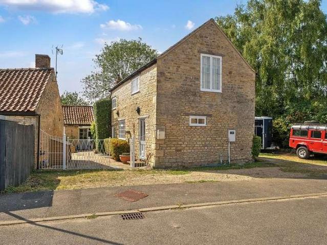 House for sale in Barholm, Lincolnshire