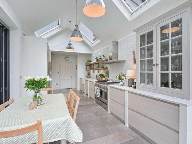 House for sale in Woodcote, Epsom