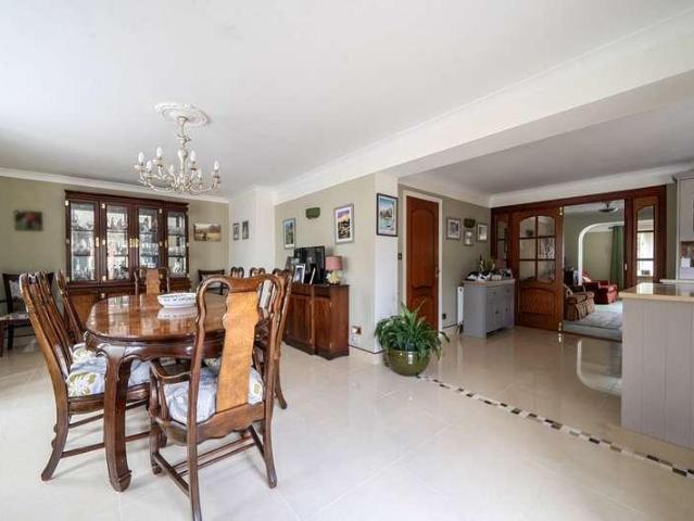 House for sale in Victoria Park, Aylesbury