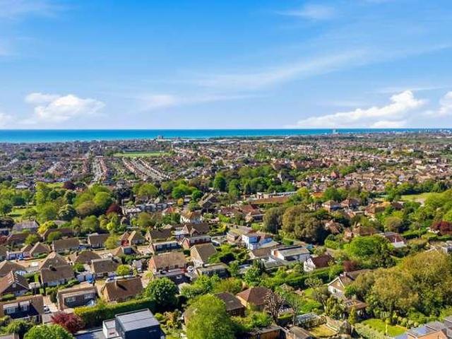 House for sale in Fishersgate, West Sussex