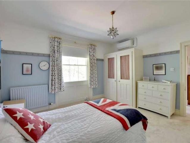 House for sale in Kidbrooke, Greater London