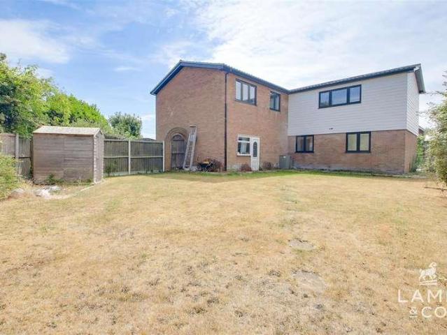 House for sale in Dale Hill, Essex