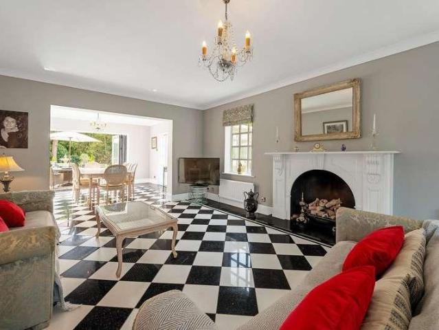 House for sale in Farnham Common, Buckinghamshire