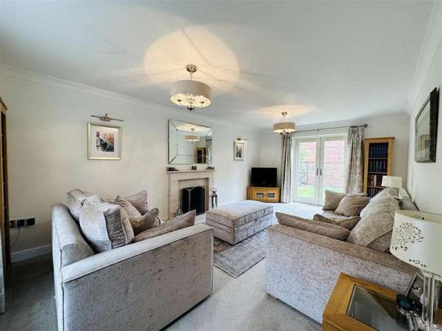 House for sale in Cawood, North Yorkshire