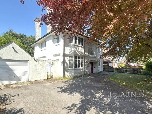 House for sale in Talbot Village, Bournemouth