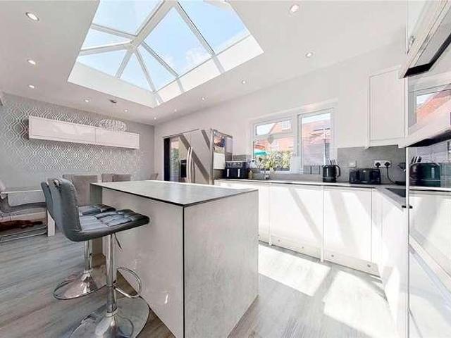 House for sale in Fishersgate, West Sussex