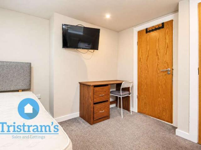 House for sale in Carrington, City of Nottingham