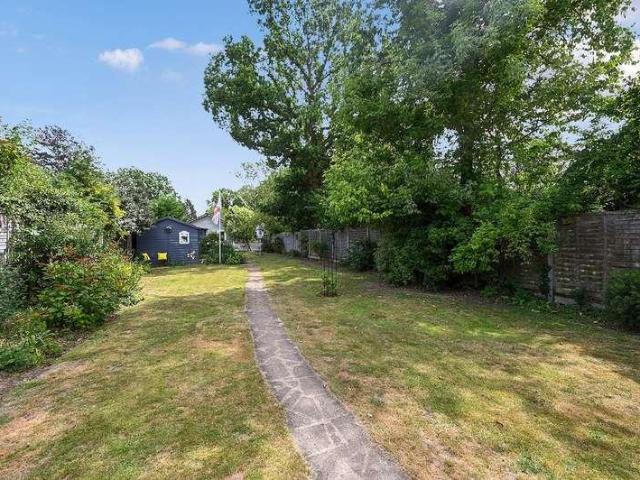 House for sale in Stubbs Cross, Bridgefield