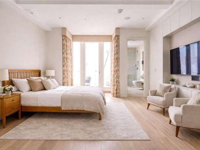 House for sale in Fulham, Greater London