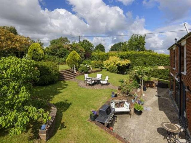 House for sale in Oversland, Oad Street