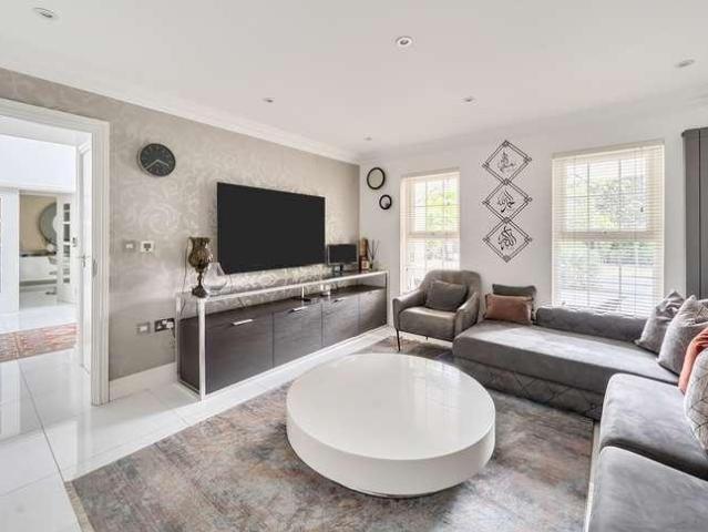 House for sale in Swallow, Buckinghamshire