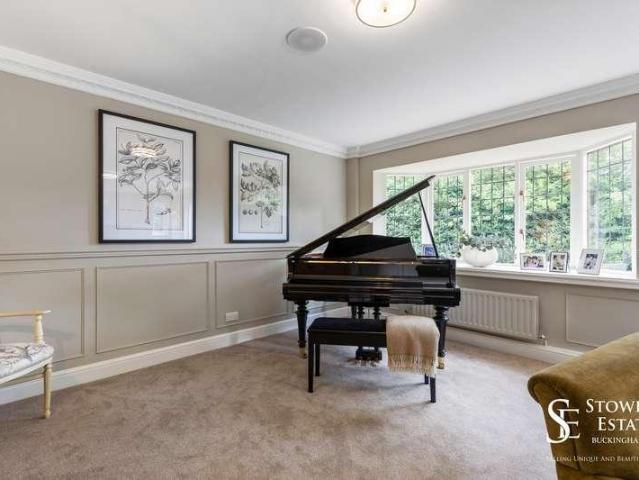 House for sale in Wooburn, Bourne End