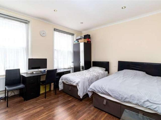 House for sale in Holloway, Greater London