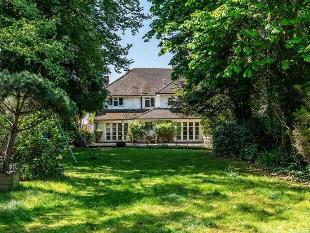 House for sale in Carshalton Beeches, Greater London