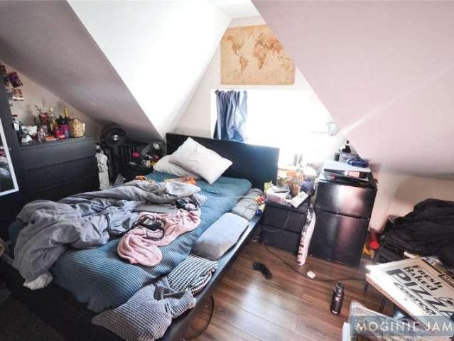 House for sale in Plasnewydd, Falcon Lodge