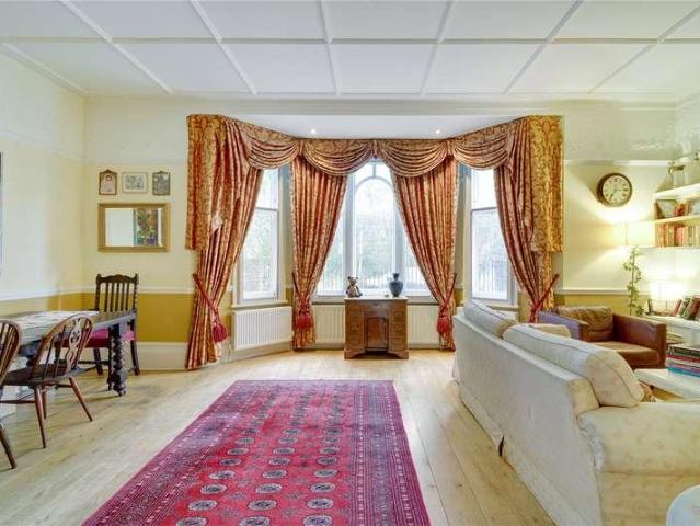 House for sale in Clapham Junction, Greater London