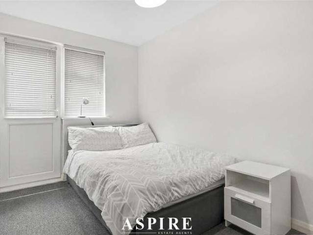 House for sale in South Benfleet, Essex