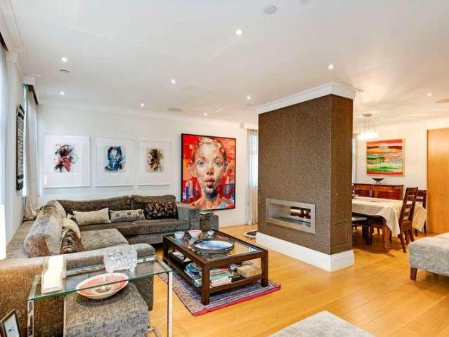 House for sale in London Borough of Barnet, Greater London