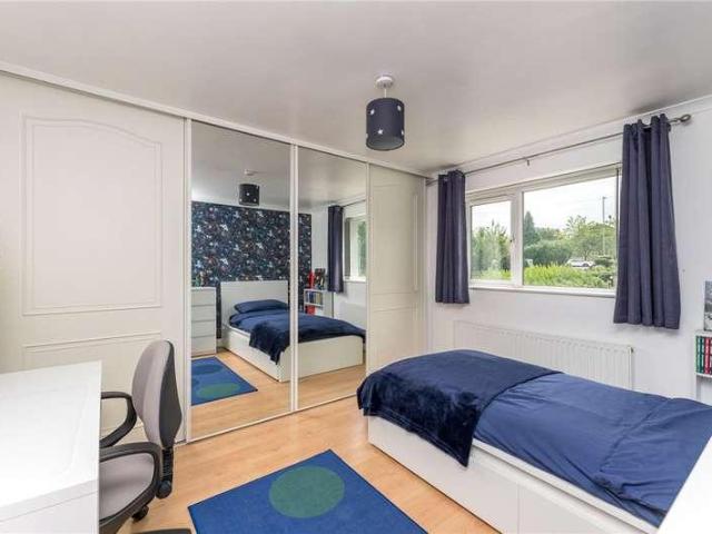 House for sale in Allerton, West Yorkshire