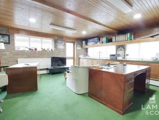 House for sale in Frinton and Walton, Dale Hill